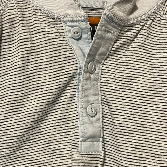 GAP Light Gray Striped Henley - Picture 4 of 10
